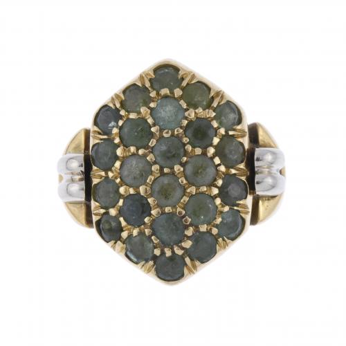 TWO-TONE RING WITH GREEN GARNET PAVÉ.