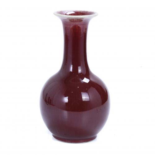 CHINESE "SANG DE BOEUF" VASE, MID 20TH CENTURY.