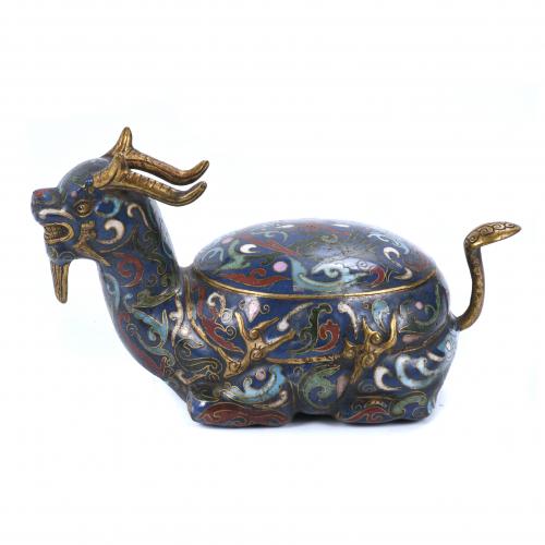 CHINESE SCHOOL, LATE 19TH CENTURY. ZOOMORPHIC FIGURE WITH LID.