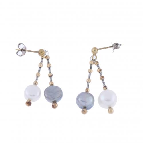 LONG EARRINGS WITH PEARLS.