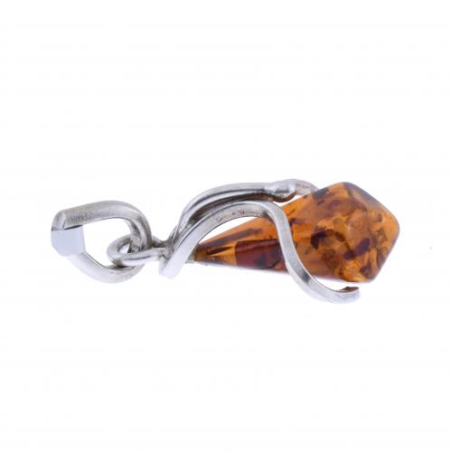 PENDANT WITH AMBER.