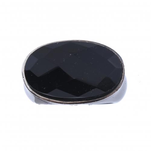 ONYX AND SILVER RING.