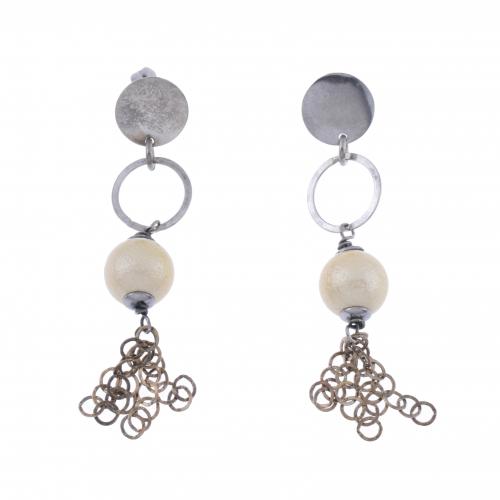 LONG EARRINGS WITH A SPHERE.