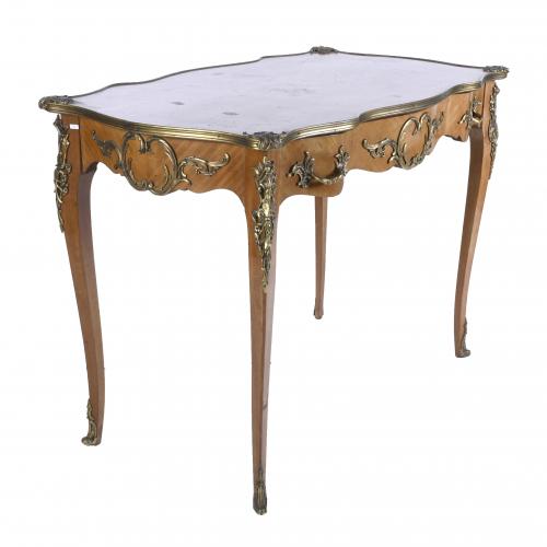 FRENCH WRITING DESK, LOUIS XV STYLE, FIRST HALF OF THE 20TH