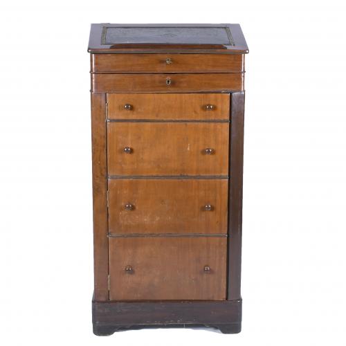 ENGLISH LECTERN DESK, VICTORIAN STYLE, 20TH CENTURY.