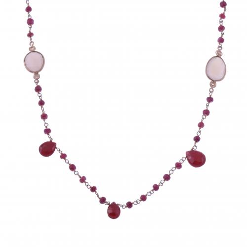 LONG NECKLACE WITH ROSE CHALCEDONY AND RUBIES.