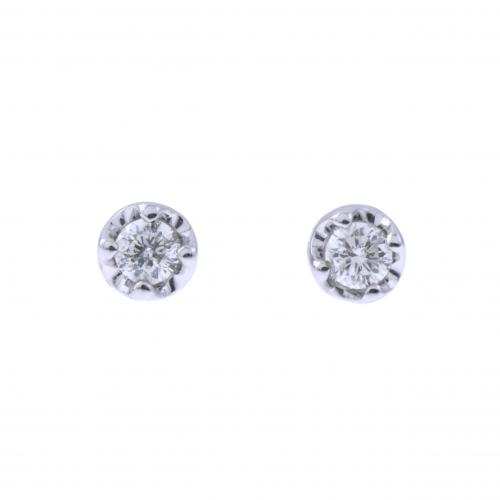 PENDIENTES DORMILONAS DE DIAMANTE.