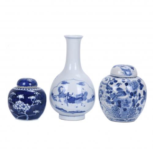 TWO CHINESE JARS AND A VASE, 20TH CENTURY.