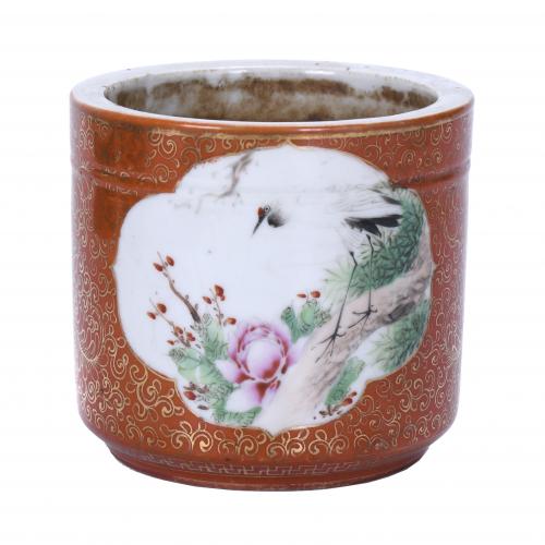 CHINESE "ROSE FAMILY" PAINTBRUSHES' POT, EARLY 20TH CENTURY.