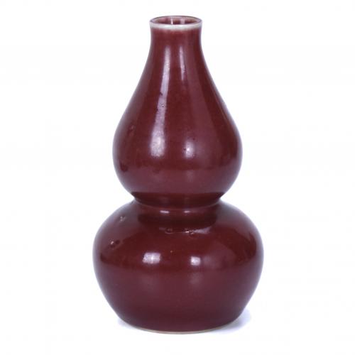 CHINESE DOUBLE PUMPKIN "SANG DE BOEUF" VASE, 20TH CENTURY.