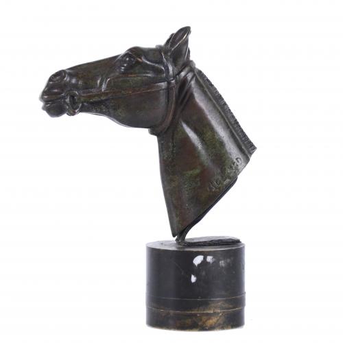 ATTRIBUTED TO THE BRITISH SCHOOL, 20TH CENTURY. HORSE HEAD, 20TH CENTURY.