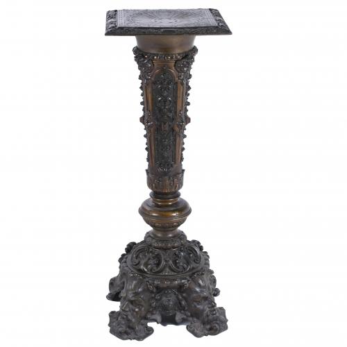 PEDESTAL, PROBABLY FRENCH, 20TH CENTURY.