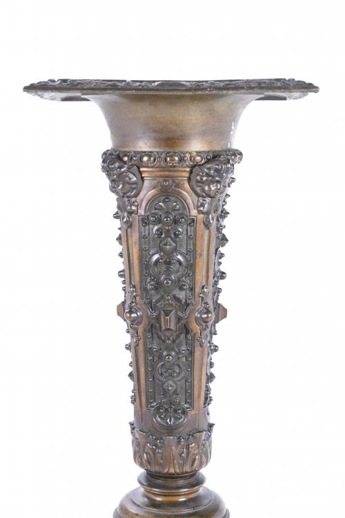 PEDESTAL, PROBABLY FRENCH, 20TH CENTURY.