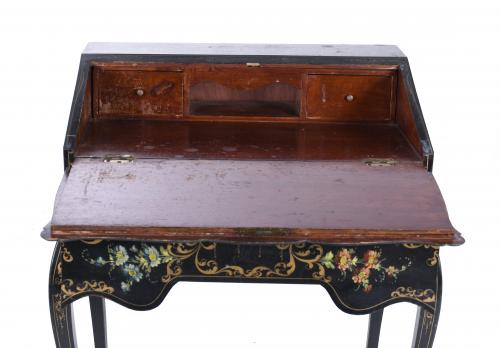 "DE PENTE" BUREAU, 20TH CENTURY. AFTER 19TH CENTURY MODELS.