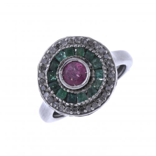 BIRD'S EYE RING WITH EMERALDS AND RUBIES.