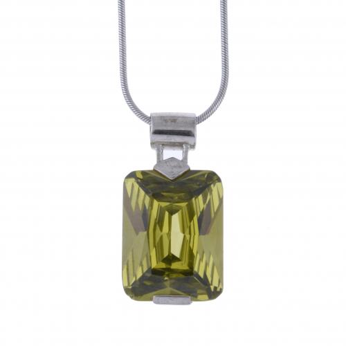 LARGE GREEN CITRINE QUARTZ PENDANT.