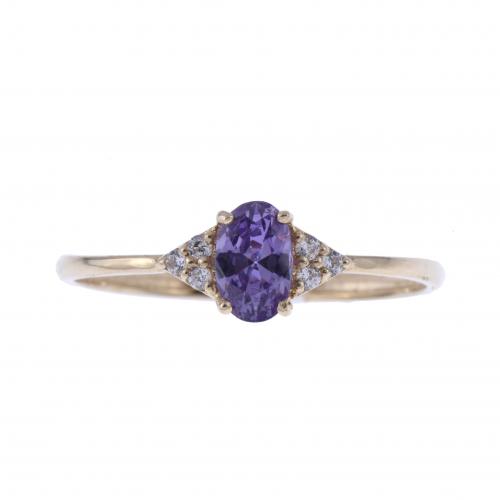 RING WITH AMETHYST AND DIAMONDS.