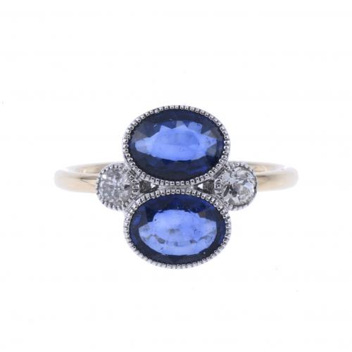 ART DECO RING WITH SAPPHIRES AND DIAMONDS.