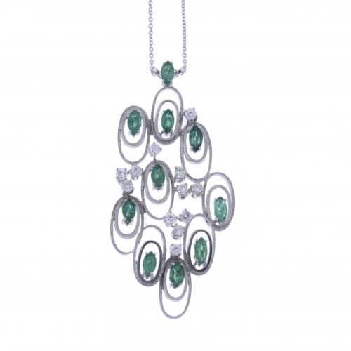 PENDANT WITH DIAMONDS AND EMERALDS.