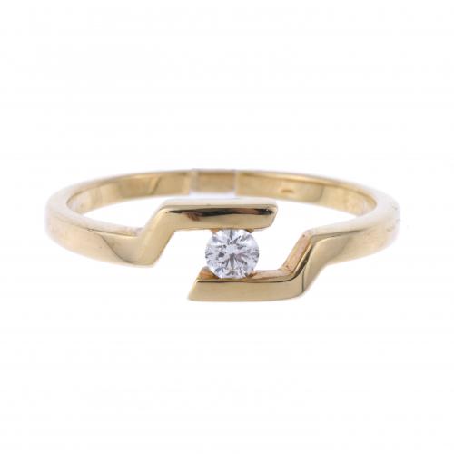 DIAMOND SOLITAIRE RING.