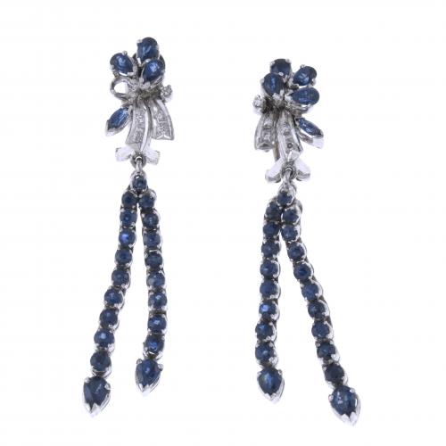 LONG EARRINGS WITH SAPPHIRES.