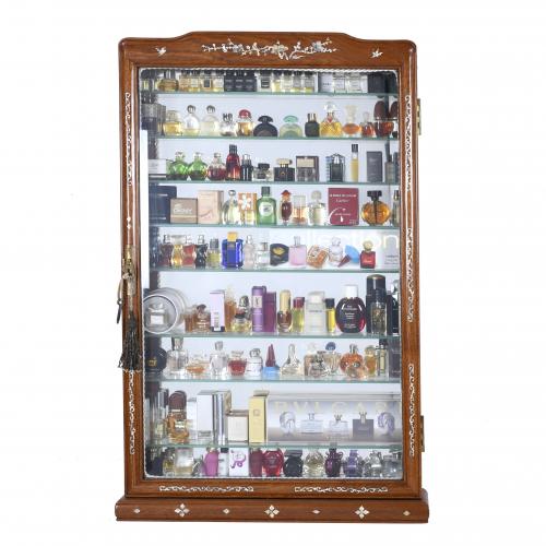 DISPLAY CABINET WITH A LARGE COLLECTION OF MINITURE PERFUMES, 20TH CENTURY.