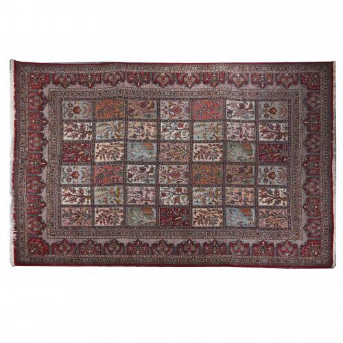 LARGE ORIENTAL CARPET, SECOND HALF OF THE 20TH CENTURY.