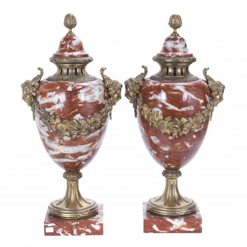 PAIR OF FRENCH GOBLETS, 20TH CENTURY.