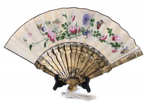 CHINESE "THOUSAND-SIDED" FAN, FIRST HALF OF THE 20TH CENTUR