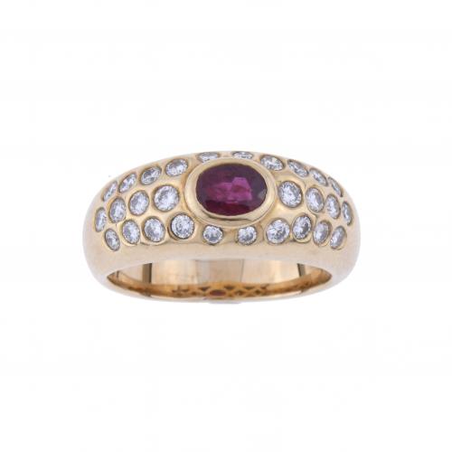 RING WITH RUBY AND DIAMONDS.