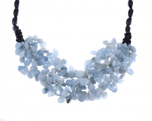 AQUAMARINE AND ONYX NECKLACE.