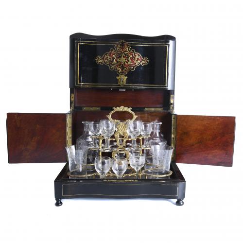 FRENCH NAPOLEON III LIQUOR BOX, SECOND HALF OF THE 19TH CENTURY.