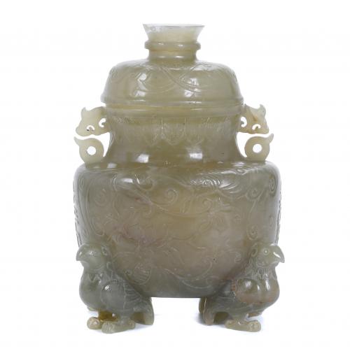 CHINESE JAR, 20TH CENTURY.