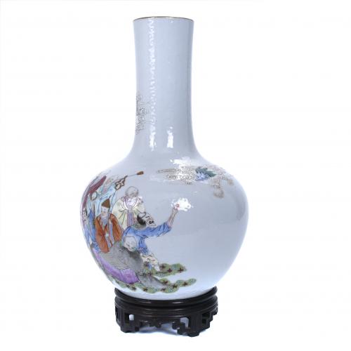 CHINESE REPUBLIC VASE, 1912-1949.