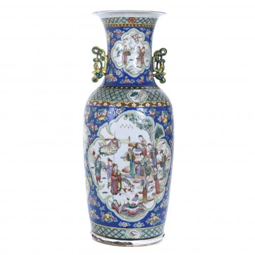 CHINESE VASE, 19TH CENTURY.