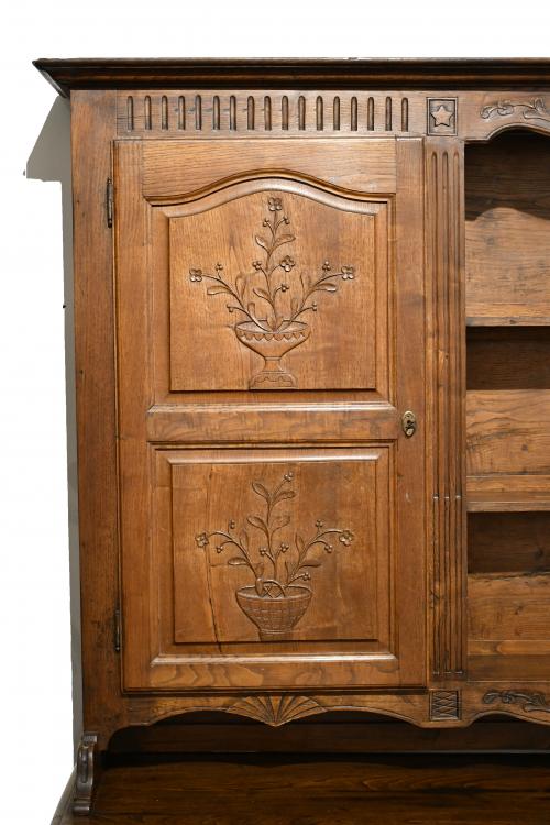 LARGE FRENCH SIDEBOARD, PROVENÇAL STYLE, FIRST HALF 20TH CE