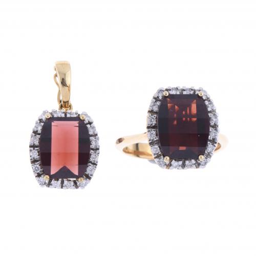 PENDANT AND RING WITH GARNET AND DIAMONDS.