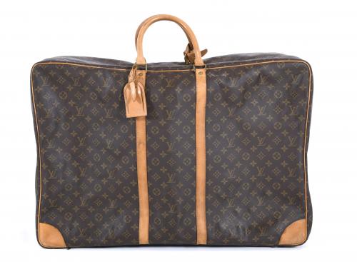 LOUIS VUITTON. "SIRIUS" SUITCASE.