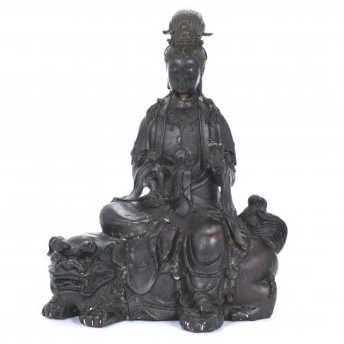 ECUELA CHINA, SIGLO XX. "GUANYIN SOBRE PERRO DE FOO".