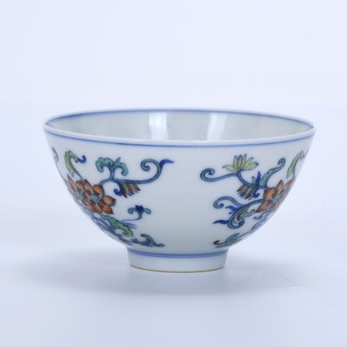 SMALL CHINESE BOWL, 20TH CENTURY.