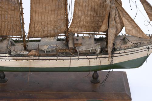 TWO SHIP MODELS, 20TH CENTURY.