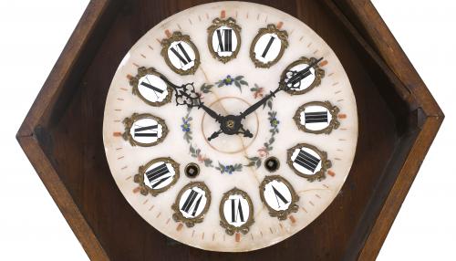 ELIZABETHAN PORTHOLE WALL CLOCK, LAST QUARTER OF 19TH CENTU