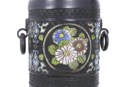 JAPANESE VASE, 20TH CENTURY.