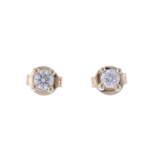 DIAMONDS STUD EARRINGS.