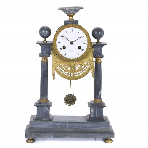 DIRECTORY-STYLE PORTICO CLOCK BY BASSOT, RUE ST. HONORÉ. CIRCA 1795-1805. 