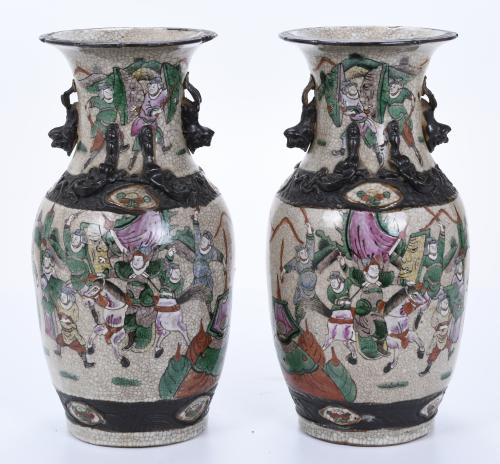 PAIR OF CHINESE NANKIN VASES, 20TH CENTURY. 