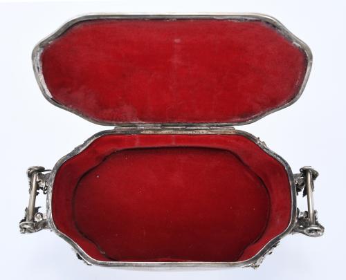 JEWELLERY BOX. 20TH CENTURY.