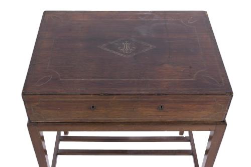 SPANISH JEWELLERY TABLE, EARLY 20TH CENTURY. 