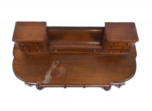 VICTORIAN STYLE DESK, EARLY 20TH CENTURY.