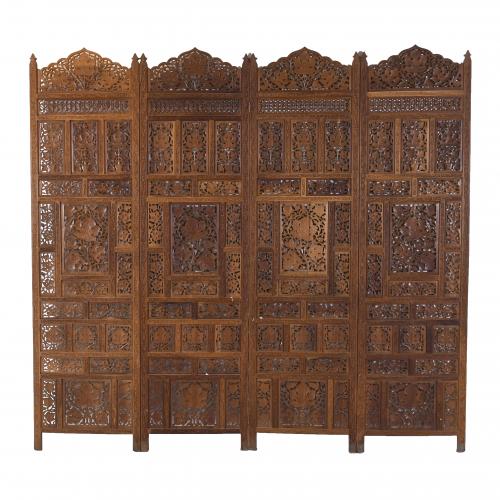 ORIENTAL FOLDING SCREEN, 20TH CENTURY.